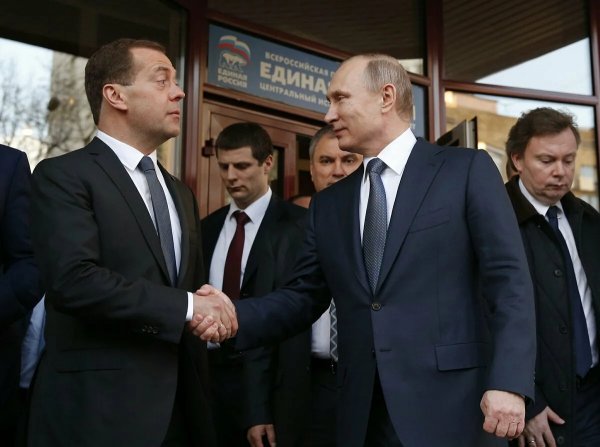 Инициатива от Медведева: Любовь к народу или обман ожиданий